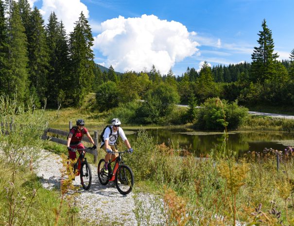 Mountainbiker auf der Watzmann-Hochkönig-Runde im Herbst, Copyright: Chiemgau Tourismus e.V.