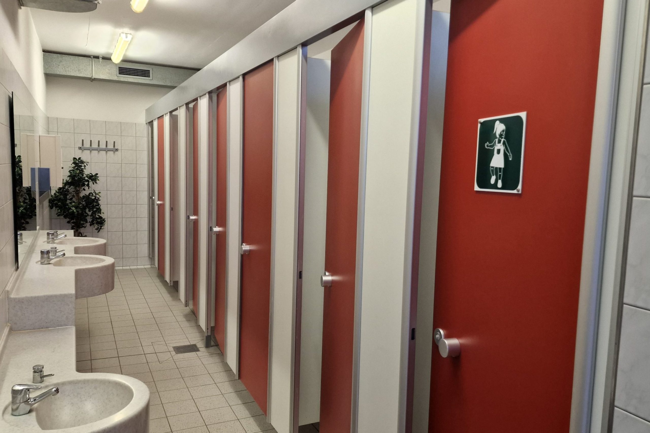 Damentoiletten neu