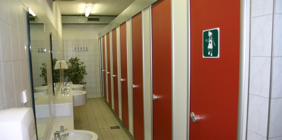 Damen Toiletten, © Chiemsee Camping